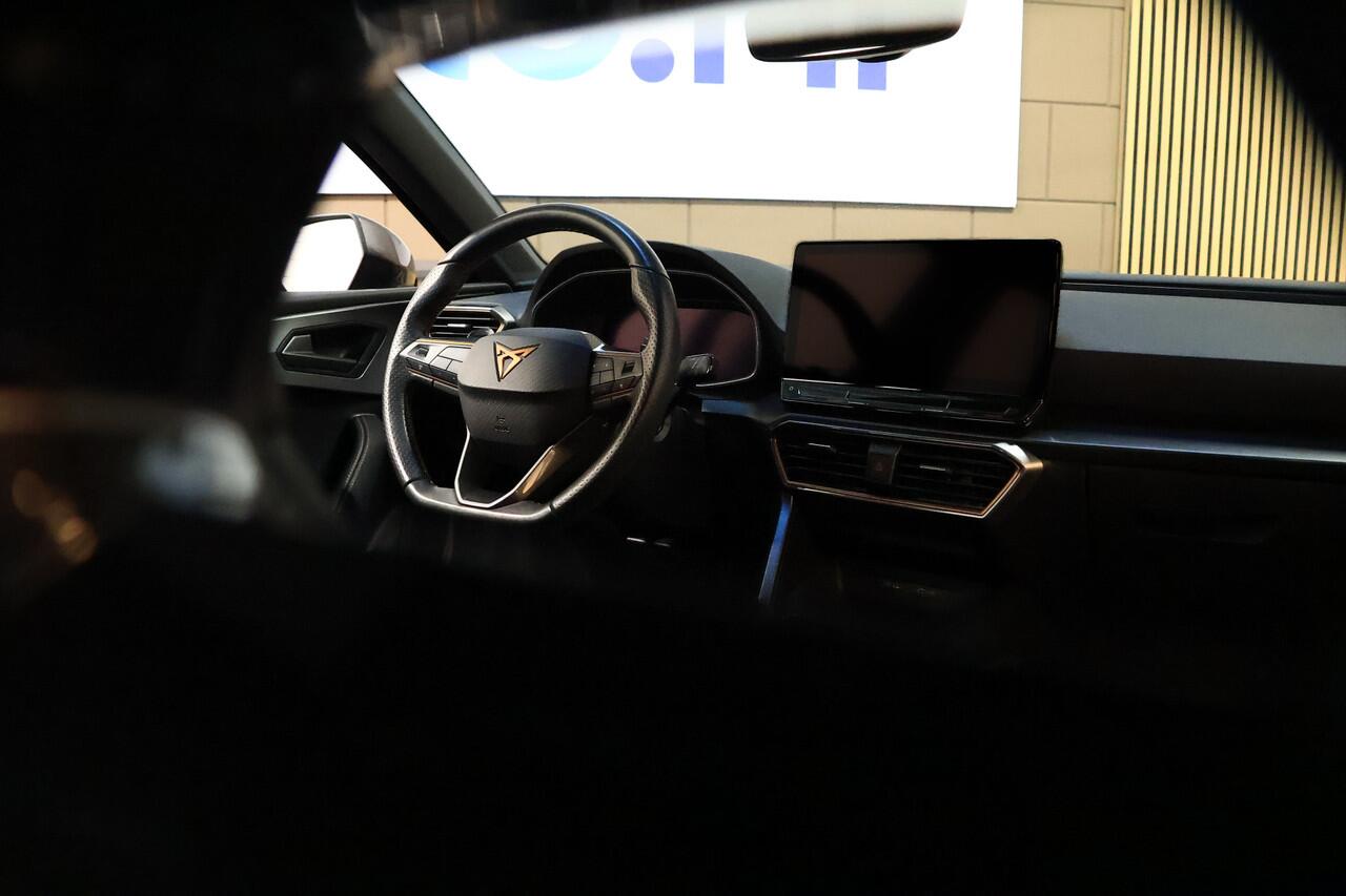 Cupra Leon Sportstourer 1.4 e-Hybrid Business LED/Keyless/Camera/Virtual Cockpit/DCC/ACC/18"