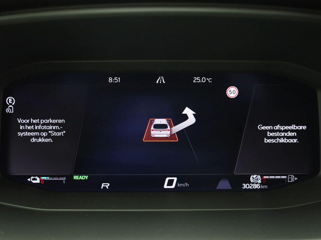 Cupra Leon Sportstourer 1.4e-Hybrid 180kW/245PK VZ DSG · Camera + Parkeersensoren · Leder/stof · Trekhaak · Garantie tot april 2027 of 90000km.