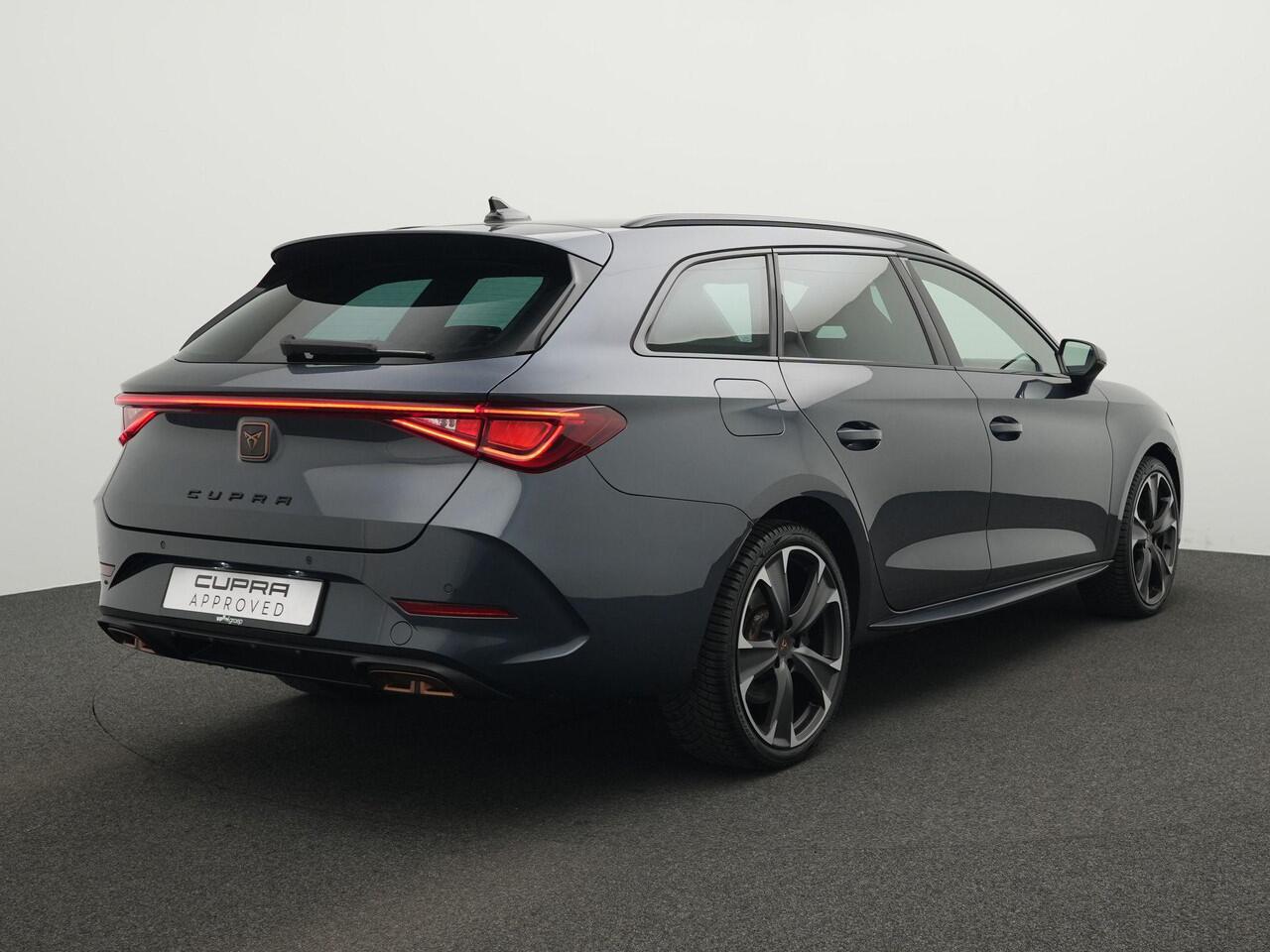 Cupra Leon Sportstourer 1.4 e-Hybrid VZ Business | LED koplampen | Adaptive Cruise | 19 inch