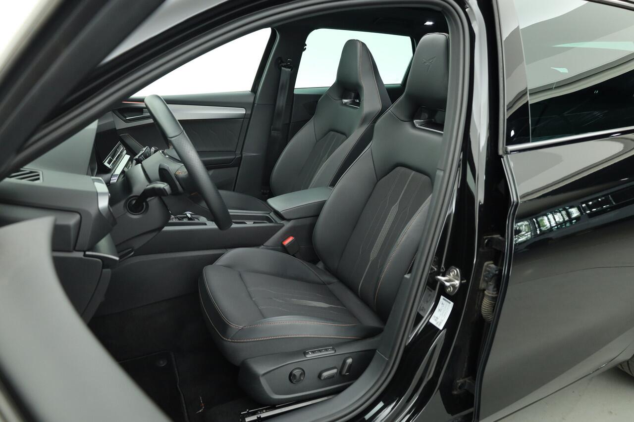 Cupra Leon Sportstourer 1.4 e-Hybrid | Pano | Adapt. Cruise | Camera | Keyless | Memory seat | Apple CarPlay