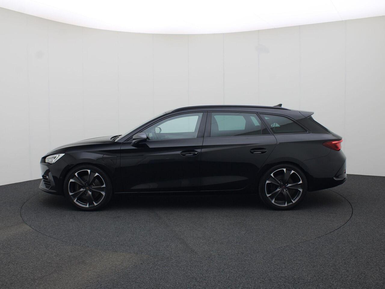 Cupra Leon Sportstourer 1.4e-Hybrid 180kW/245PK VZ DSG · Keyless · Navigatie · Camera + Parkeersensoren