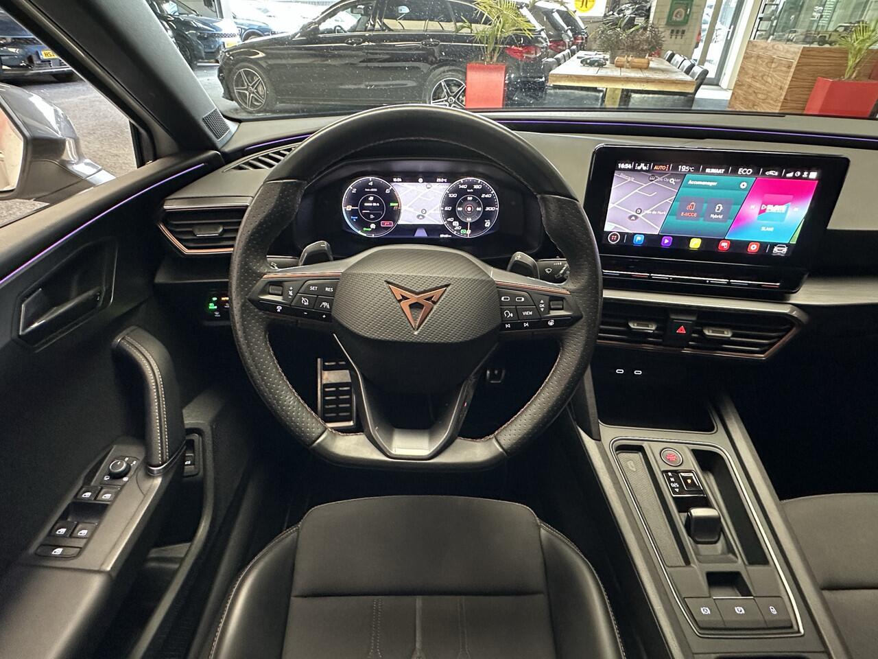 Cupra Leon Sportstourer 1.4 E-HYBRID VZ BUSINESS NAVIGATIE ADAPTIVE CRUISE CONTROL APPLE CARPLAY/ANDROID RIJSTROOKSENSOREN ACHTERUITRIJCAMERA ZEER MOOI !! 3010 Coen
