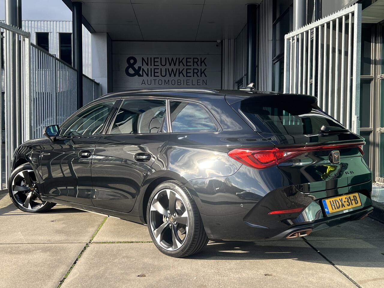 Cupra Leon Sportstourer 1.4 e-Hybrid Business | AUTOMAAT | CARPLAY/ANDROID | CAMERA | NAVI | ADAPTIVE CRUISE CONTROL | KEYLESS | CLIMATE CONTROL | PDC V+A | SPORTSTOELEN | STOEL/STUURVERWARMING | SFEERVERLICHTING