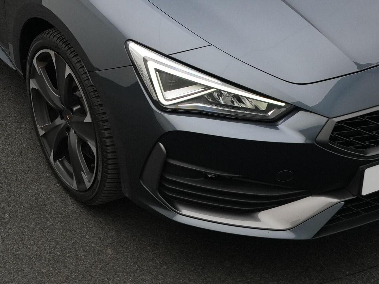 Cupra Leon Sportstourer 1.4 e-Hybrid VZ Business | LED koplampen | Adaptive Cruise | 19 inch