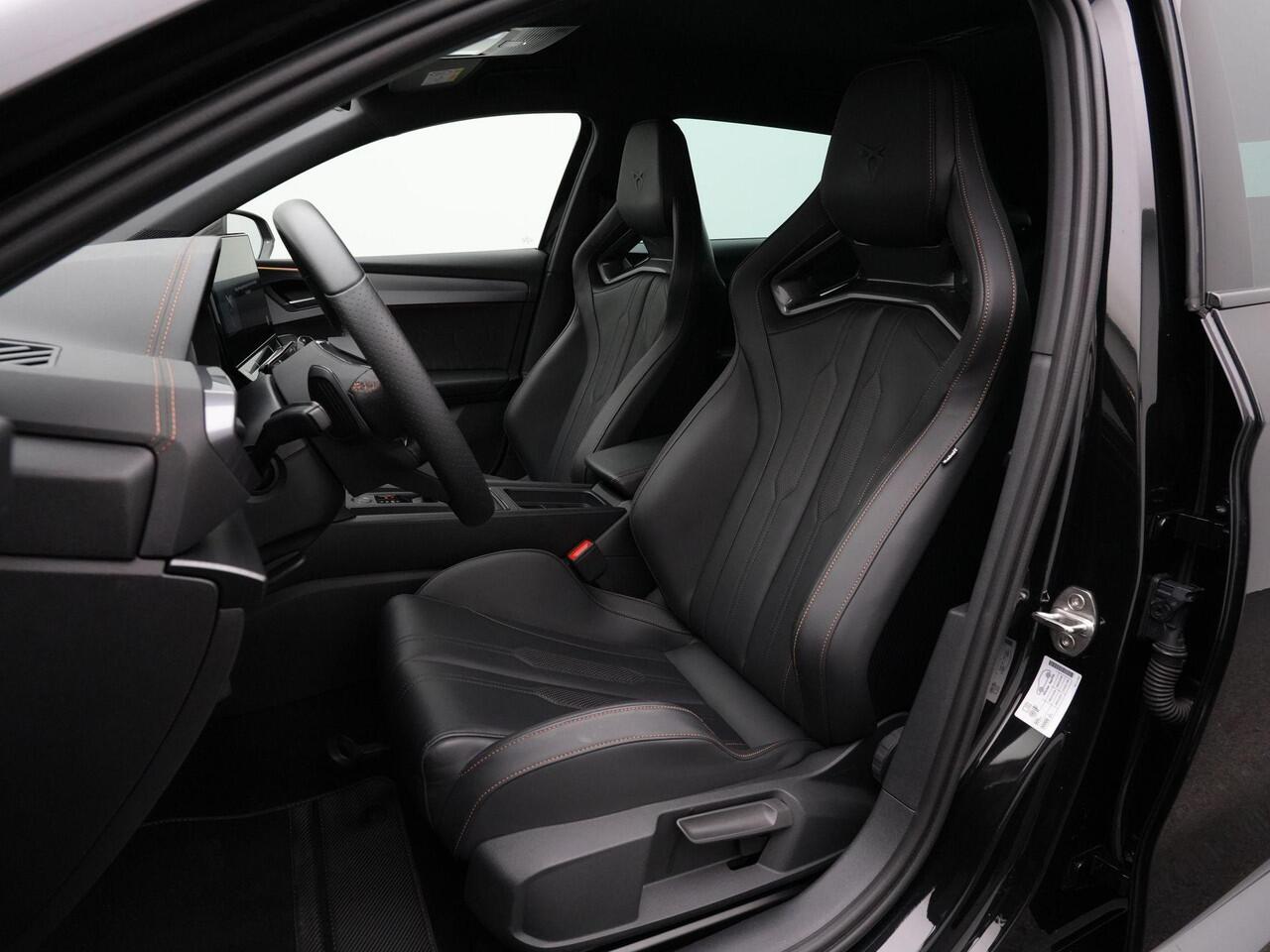 Cupra Leon Sportstourer 1.4 e-Hybrid 245 pk DSG VZ Performance | Sabelt kuipstoelen | Matrix LED | Adaptief onderstel | Stuur-/stoelverwarming | Achteruitrijcamera