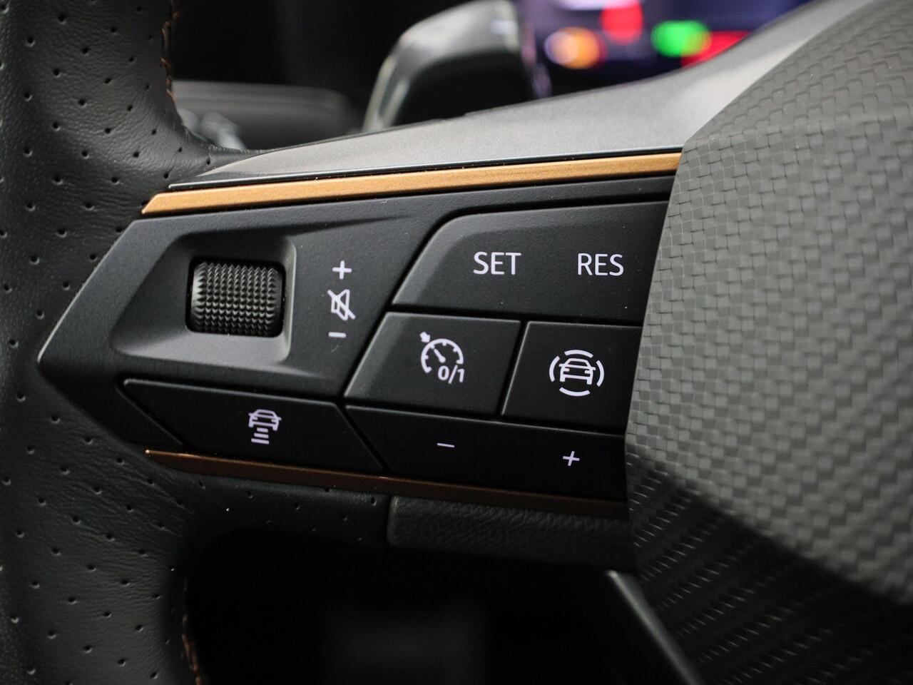 Cupra Leon Sportstourer 1.4e-Hybrid 150kW 204PK DSG automaat · Apple/Android Car Play · Leder/stof · Camera + Parkeersensoren