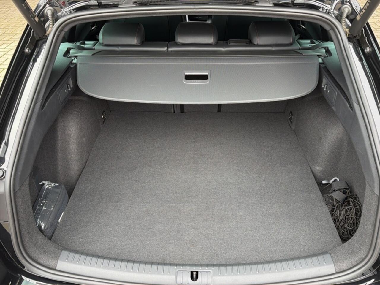 Cupra Leon Sportstourer 1.4 TSI DSG E-HYBRID CAMERA/NAVI/ACC/STOEL-STUURVERW