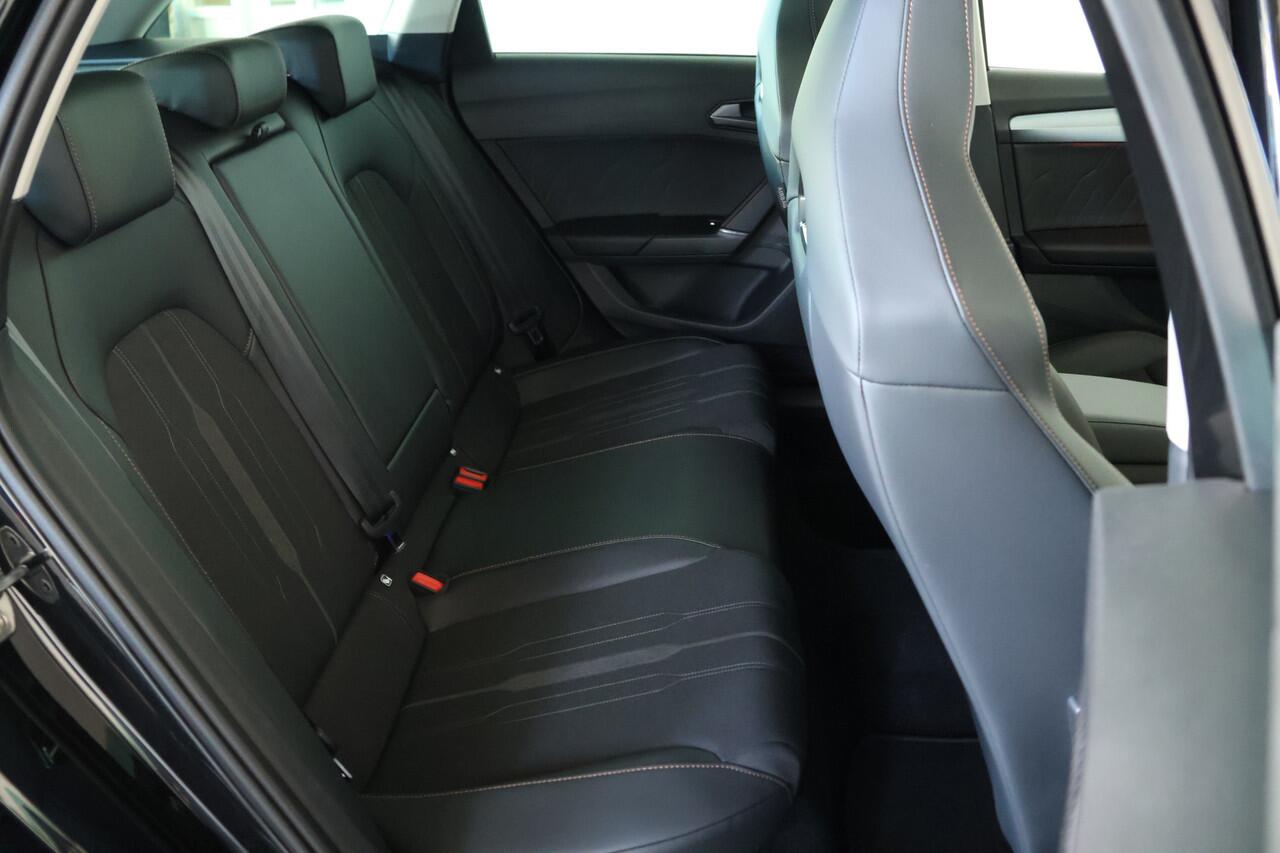 Cupra Leon Sportstourer 1.4 e-Hybrid Essential / LED / Navi / CarPlay / Travelassist / Cam