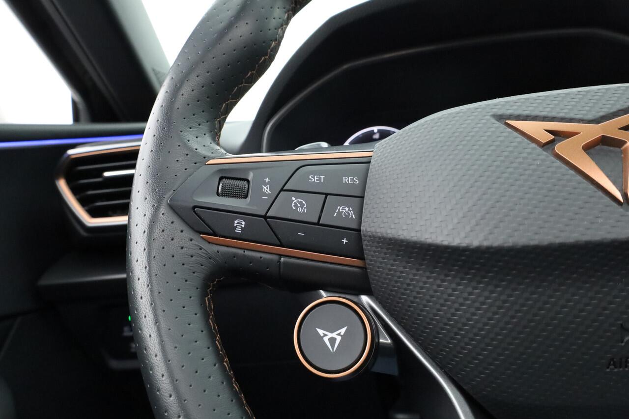 Cupra Leon Sportstourer 1.4 e-Hybrid VZ 245pk | Pano | Adapt. Cruise | CarPlay | Stoel-Stuurverw. | Camera