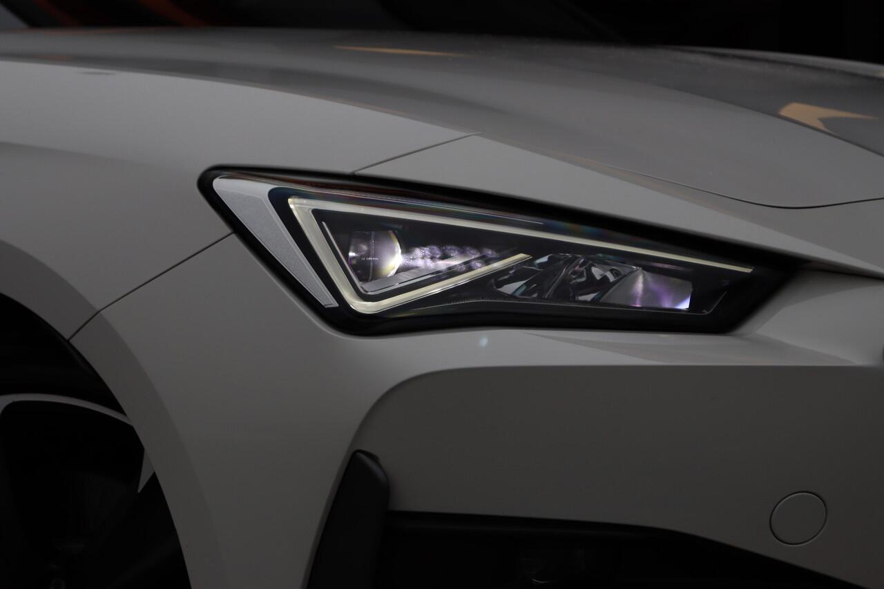 Cupra Leon Sportstourer 1.4 e-Hybrid VZ Business | ACC | 19 Inch | Sfeerverlichting |