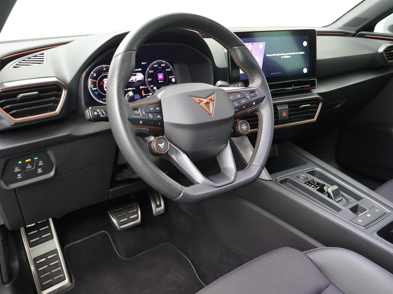 Cupra Leon Sportstourer 1.4 e-Hybrid VZ Performance | 245 PK | SoH 97% | Panoramadak | Elek. achterklep | Adaptive cruise control |