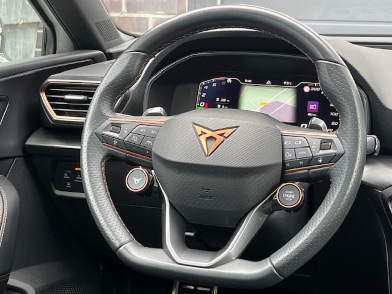 Cupra Leon Sportstourer 1.4 E-HYBRID VZ 245PK - PANO - CAMERA - 19 INCH