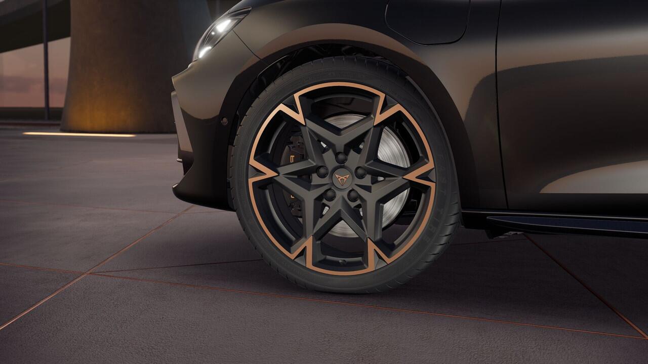 Cupra Leon Sportstourer 1.5 TSI e-Hybrid 272 6DSG VZ Performance | Achteruitrijcamera | Digitaal instrumentenpaneel (Virtual Cockpit) | Draadloze Apple CarPlay(TM), Android Auto(TM)