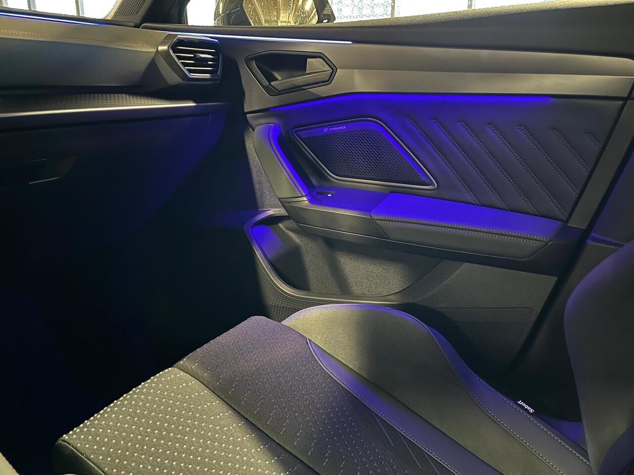 Cupra Leon Sportstourer 1.5 TSI e-Hybrid VZ Extreme / Panoramadak / Sennheiser / Navigatiesysteem / App connect / CUP-Stoelen / Stoel+stuurverwaring /