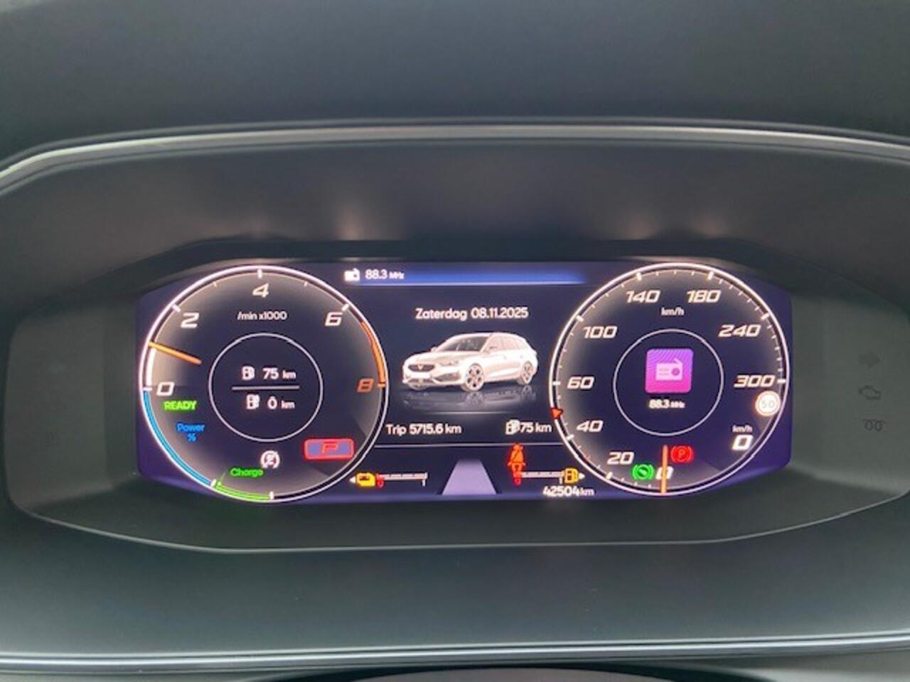 Cupra Leon Sportstourer 1.4 e-Hybrid VZ Black Edition / PANODAK / LEDER / CAMERA / 19"LMV / NAVI / APP.Connect