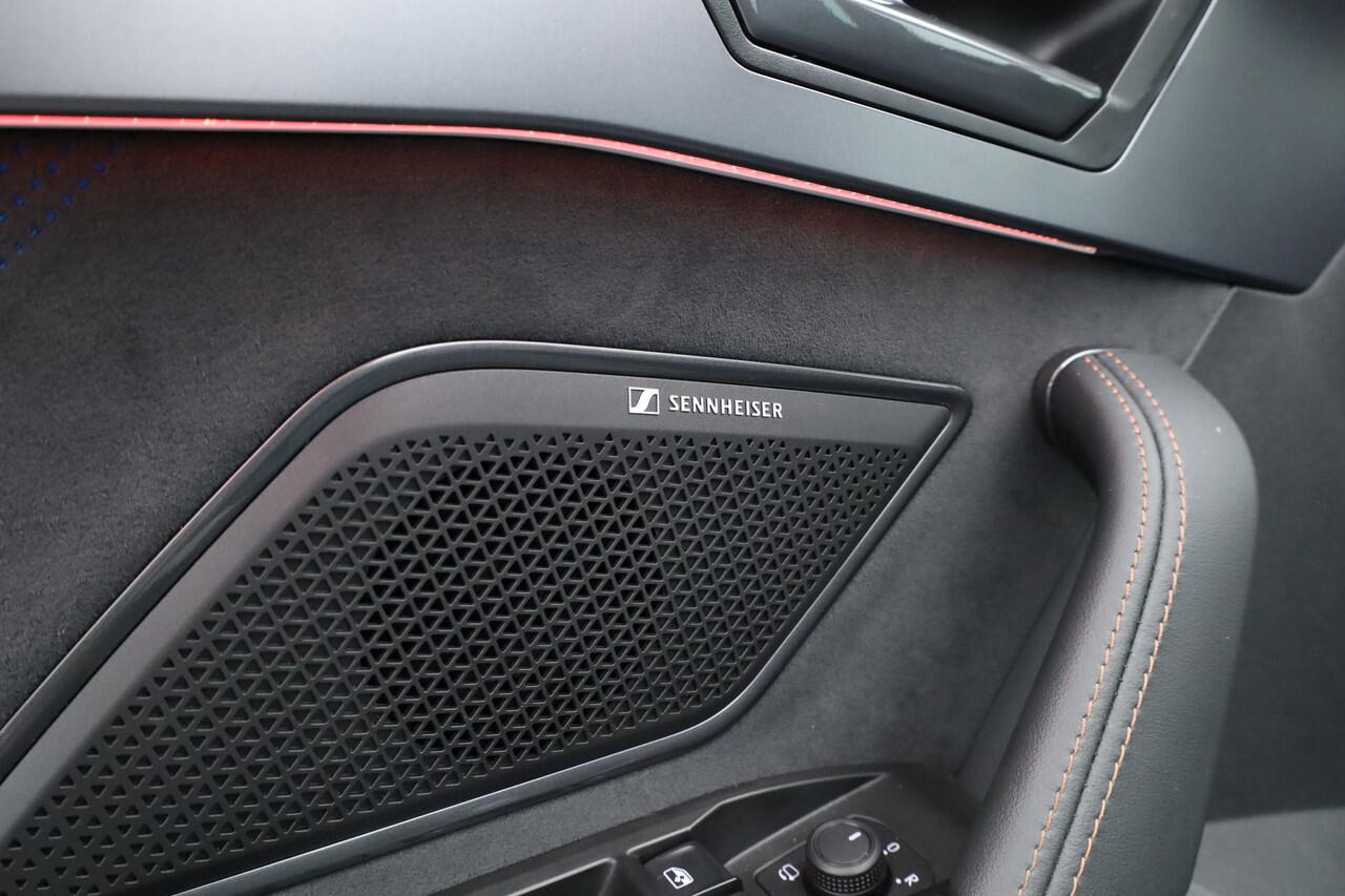 Cupra Leon Sportstourer 1.5 TSI e-Hybrid VZ 272pk | MAT Grijs | Pano | Sennheiser | Adapt. Cruise | Matrix LED | Camera | Keyless |