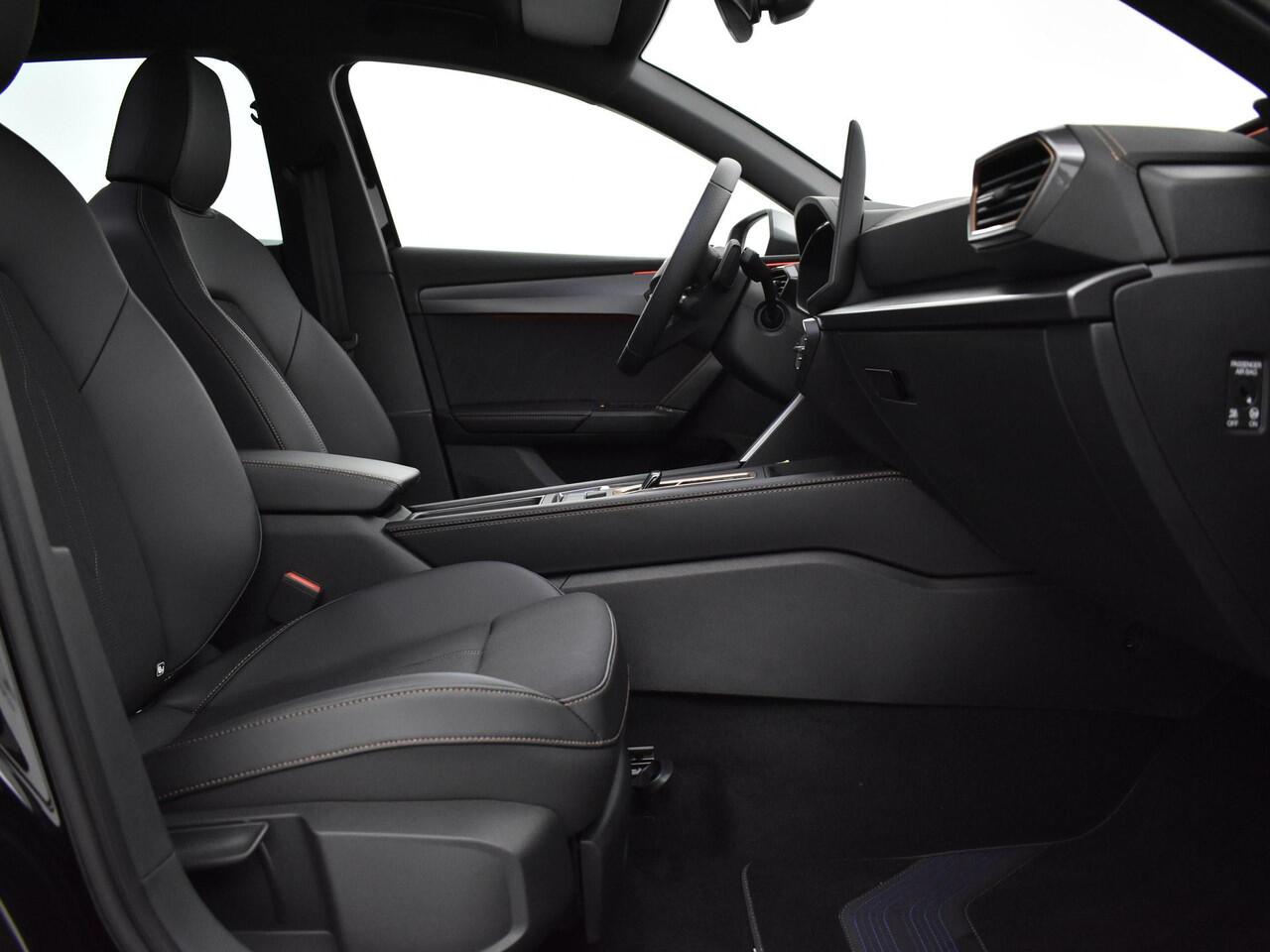 Cupra Leon Sportstourer 1.5 e-Hybrid 204pk DSG · Camera · Apple/Android Car play · Elek. Trekhaak · Keyless · 18'' Inch · Garantie t/m 21-05-2028 of 100.000km