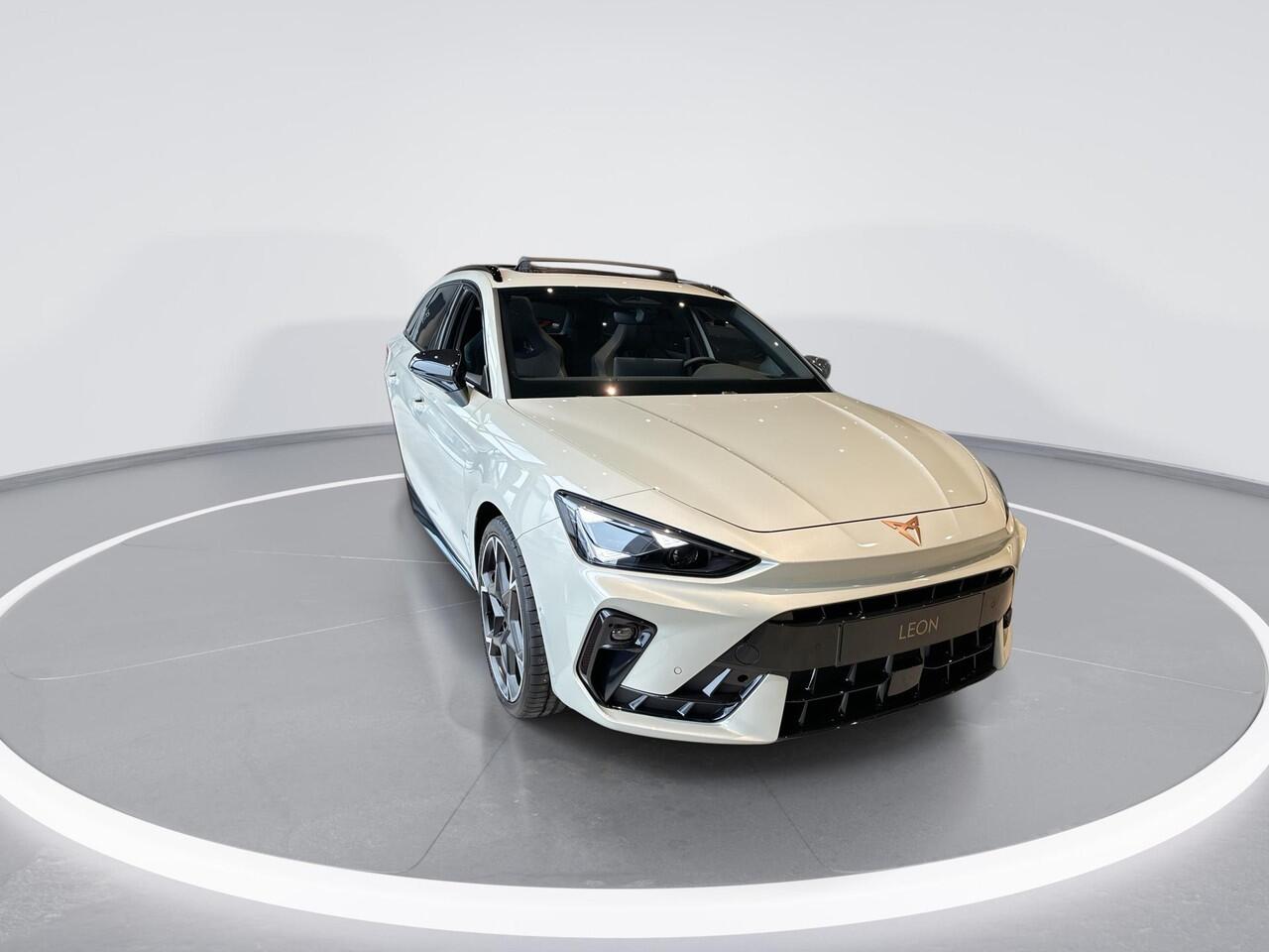 Cupra Leon Sportstourer 1.5 TSI e-Hybrid VZ Performance 272PK l Sennheiser l Panoramdak l Intelligent Drive l Led Matrix Koplampen