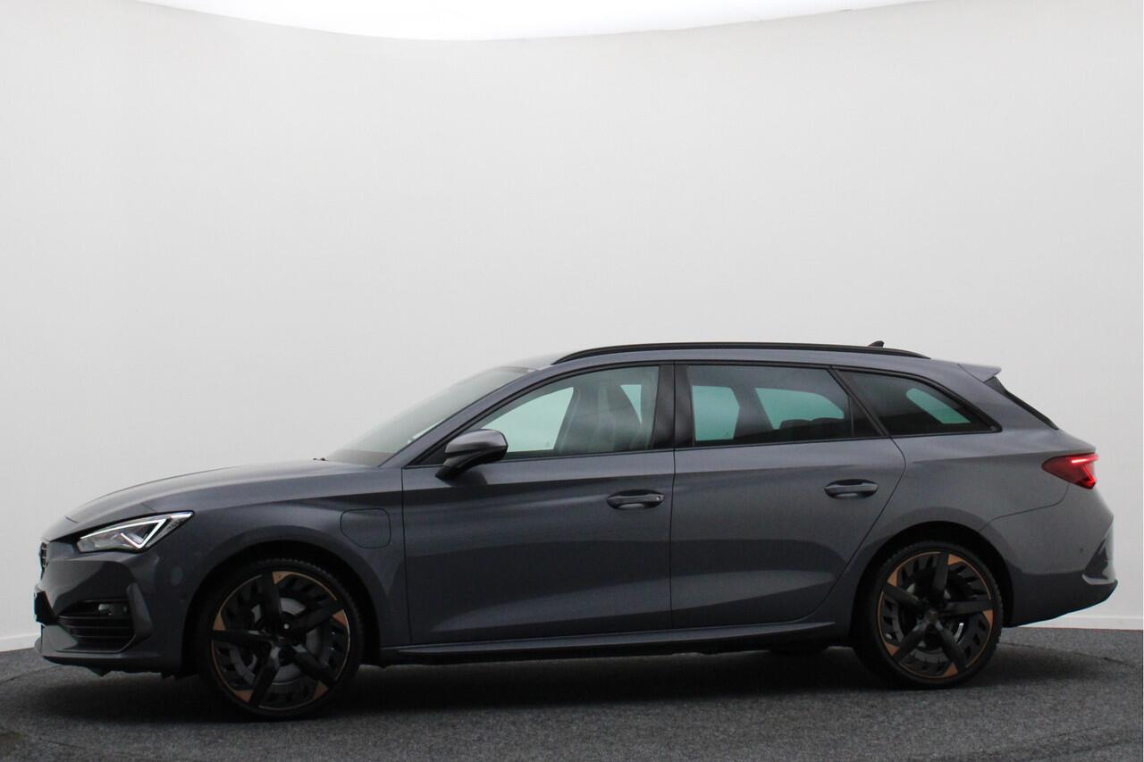 Cupra Leon Sportstourer 1.4 e-Hybrid VZ Adrenaline Virtual Cockpit, Kuipstoelen, Beats Audio, ACC, Camera, Keyless, 19"