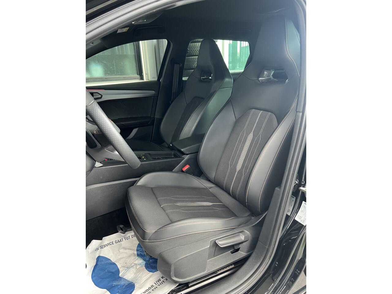 Cupra Leon Sportstourer 1.4 e-Hybrid Business | AUTOMAAT | CARPLAY/ANDROID | CAMERA | NAVI | ADAPTIVE CRUISE CONTROL | KEYLESS | CLIMATE CONTROL | PDC V+A | SPORTSTOELEN | STOEL/STUURVERWARMING | SFEERVERLICHTING