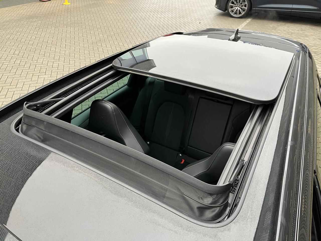 Cupra Leon Sportstourer 1.4 e-Hybrid 245PK DSG Performance / Panoramadak / Dodehoek / Parkeersensoren V+A / Camera / Stuur+Stoelverwarming / 19"LMV P4