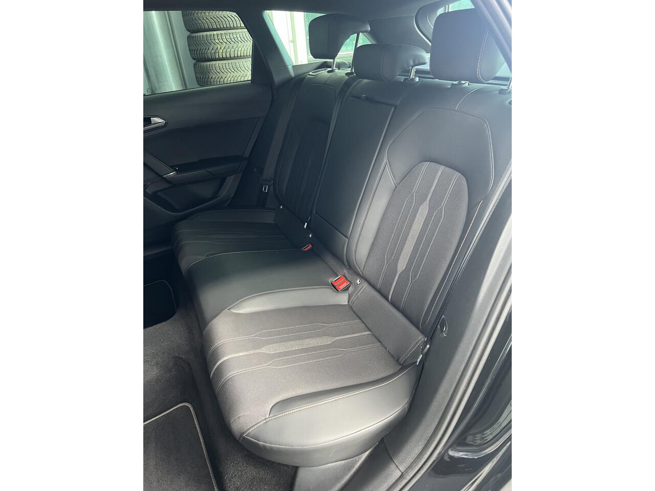 Cupra Leon Sportstourer 1.4 e-Hybrid Business | AUTOMAAT | CARPLAY/ANDROID | CAMERA | NAVI | ADAPTIVE CRUISE CONTROL | KEYLESS | CLIMATE CONTROL | PDC V+A | SPORTSTOELEN | STOEL/STUURVERWARMING | SFEERVERLICHTING