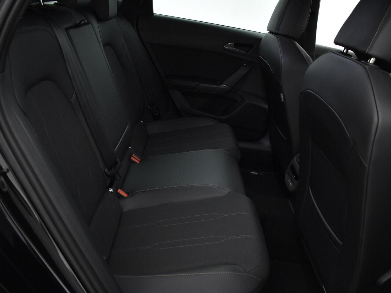 Cupra Leon Sportstourer 1.5 e-Hybrid 204pk DSG · Camera · Apple/Android Car play · Elek. Trekhaak · Keyless · 18'' Inch · Garantie t/m 21-05-2028 of 100.000km