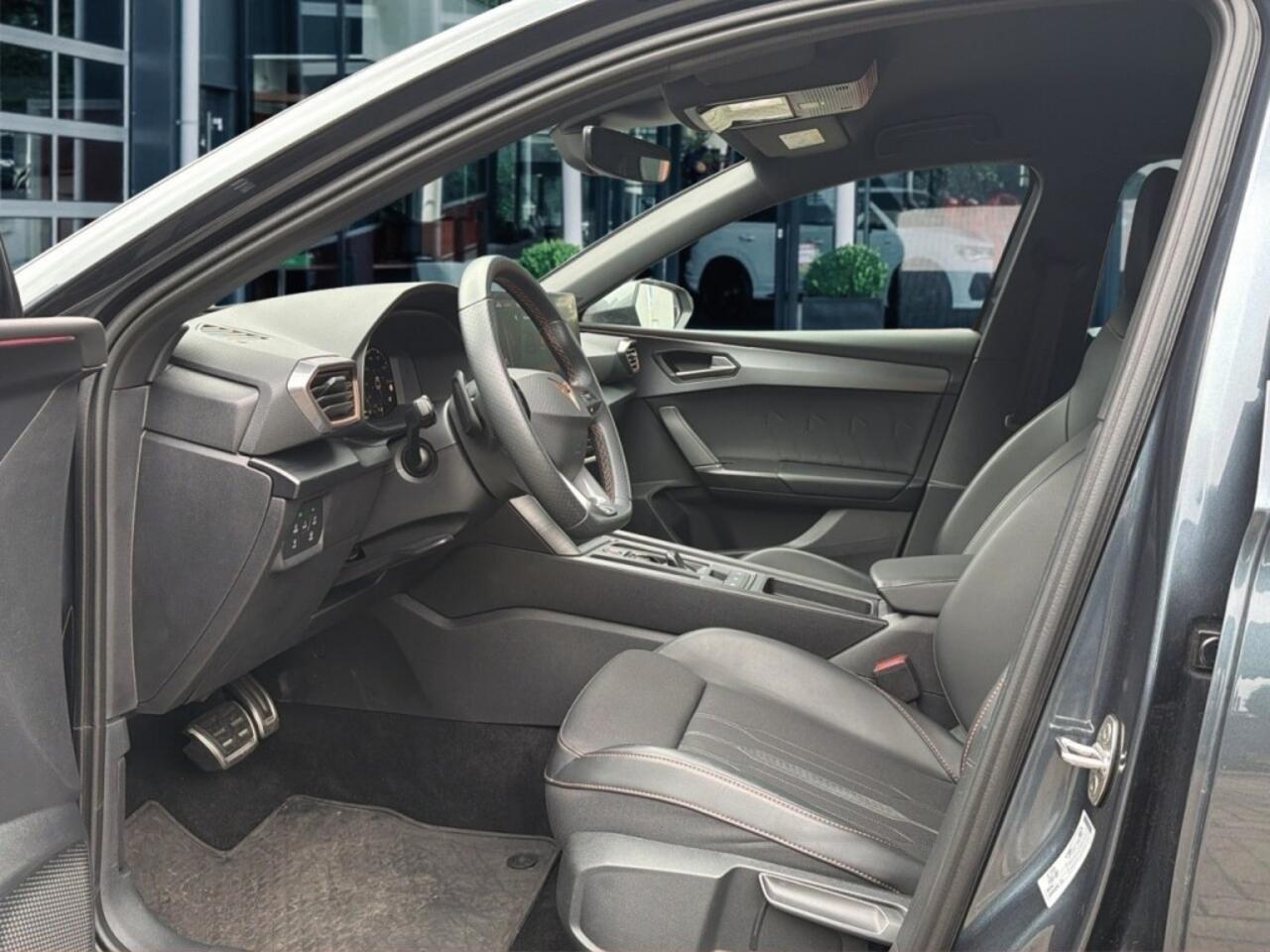 Cupra Leon Sportstourer 1.4 TSI DSG E-HYBRID CAMERA/NAVI/ACC/STOEL-STUURVERW