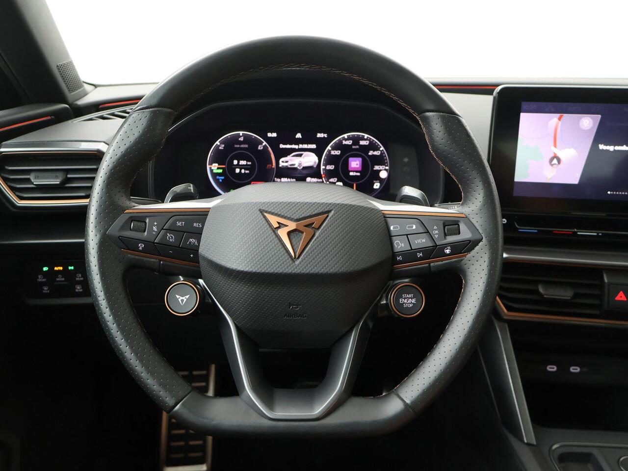 Cupra Leon Sportstourer 1.4 e-Hybrid VZ Performance | 245 PK | SoH 91% | Panoramadak | Elek. achterklep | Adaptive cruise control |