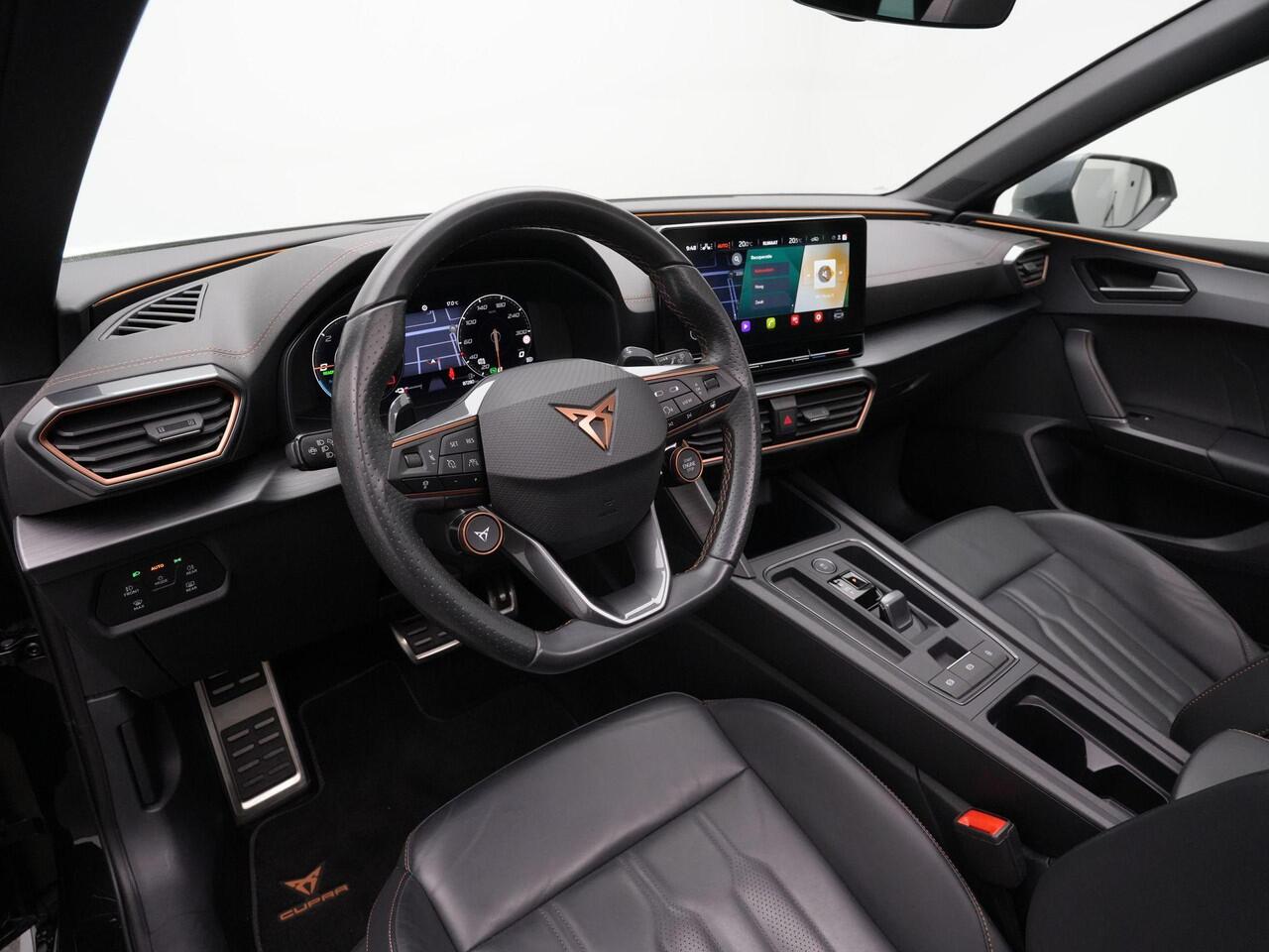 Cupra Leon Sportstourer 1.4 e-Hybrid 245 pk DSG VZ Performance | Panoramadak | Leder | Geheugenstoel | Adaptief sportonderstel | Stuur-/stoelverwarming