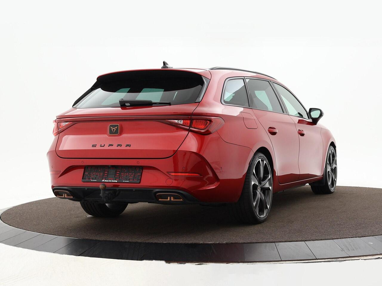 Cupra Leon Sportstourer 1.4 245pk DSG e-Hybrid VZ Performance · Camera · Elek. Trekhaak · Keyless · Apple/Android Car Play · Dodehoek Detectie · Stoel &Stuurverwarming · 19'' Inch · Garantie t/m 18-01-2027 of 90.000km