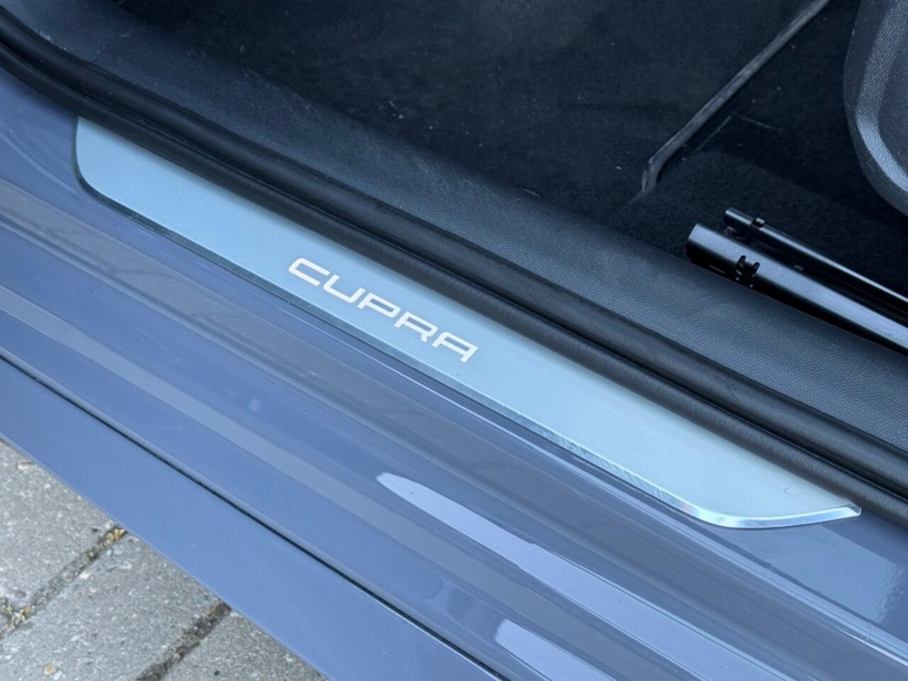 Cupra Leon Sportstourer 1.4 E-HYBRID BNS Pano Acc Camera