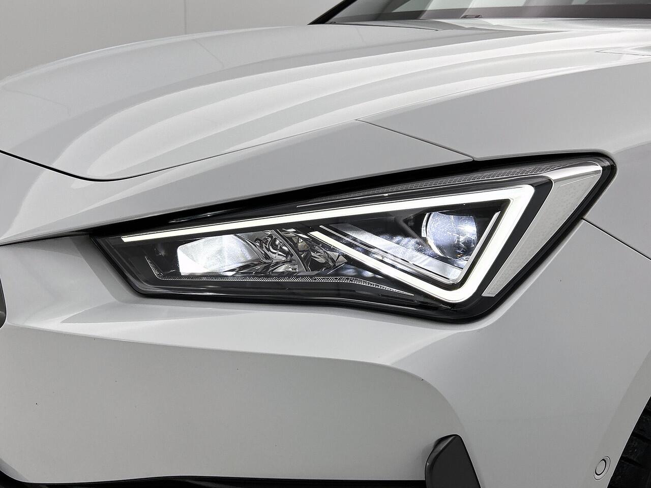 Cupra Leon Sportstourer 1.4 TSI eHybrid 245pk VZ Performance / Panoramadak / Memory / Adaptive Cruise