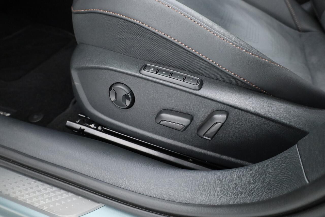 Cupra Leon Sportstourer 1.5 TSI e-Hybrid VZ 272pk | MAT Grijs | Pano | Sennheiser | Adapt. Cruise | Matrix LED | Camera | Keyless |