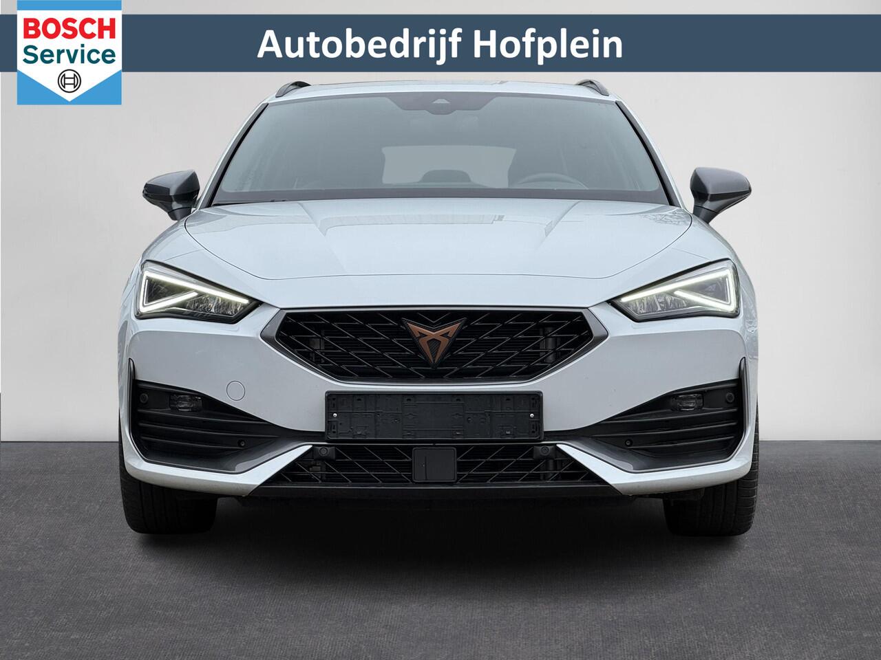 Cupra Leon Sportstourer 1.5 eTSI Automaat Business Edition | Panorama Schuifdak | Navigatie | Climate Control | LED Verlichting | 18"Lmv | Camera | Keyless Go | Apple Carplay/Android Auto ( Vestiging - Vianen )