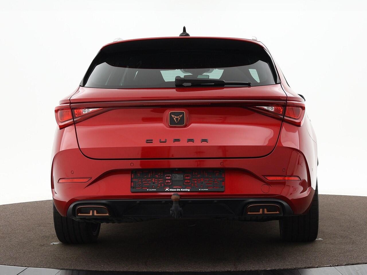 Cupra Leon Sportstourer 1.4 245pk DSG e-Hybrid VZ Performance · Camera · Keyless · Apple/Android Car Play · Elek. Trekhaak · Elek. Achterklep · Navi · 19'' Inch · garantie t/m 27-02-2027 of 90.000km · TOPDEAL