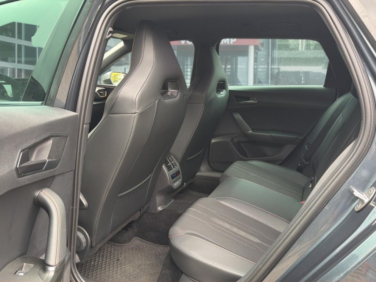 Cupra Leon Sportstourer 1.4 TSI DSG E-HYBRID CAMERA/NAVI/ACC/STOEL-STUURVERW