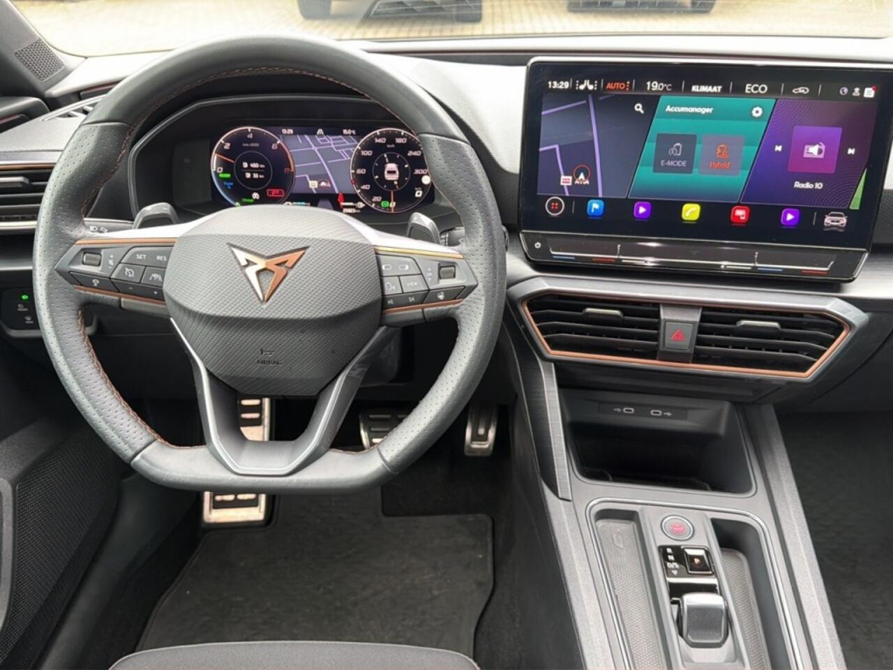 Cupra Leon Sportstourer 1.4 TSI DSG E-HYBRID CAMERA/NAVI/ACC/STOEL-STUURVERW