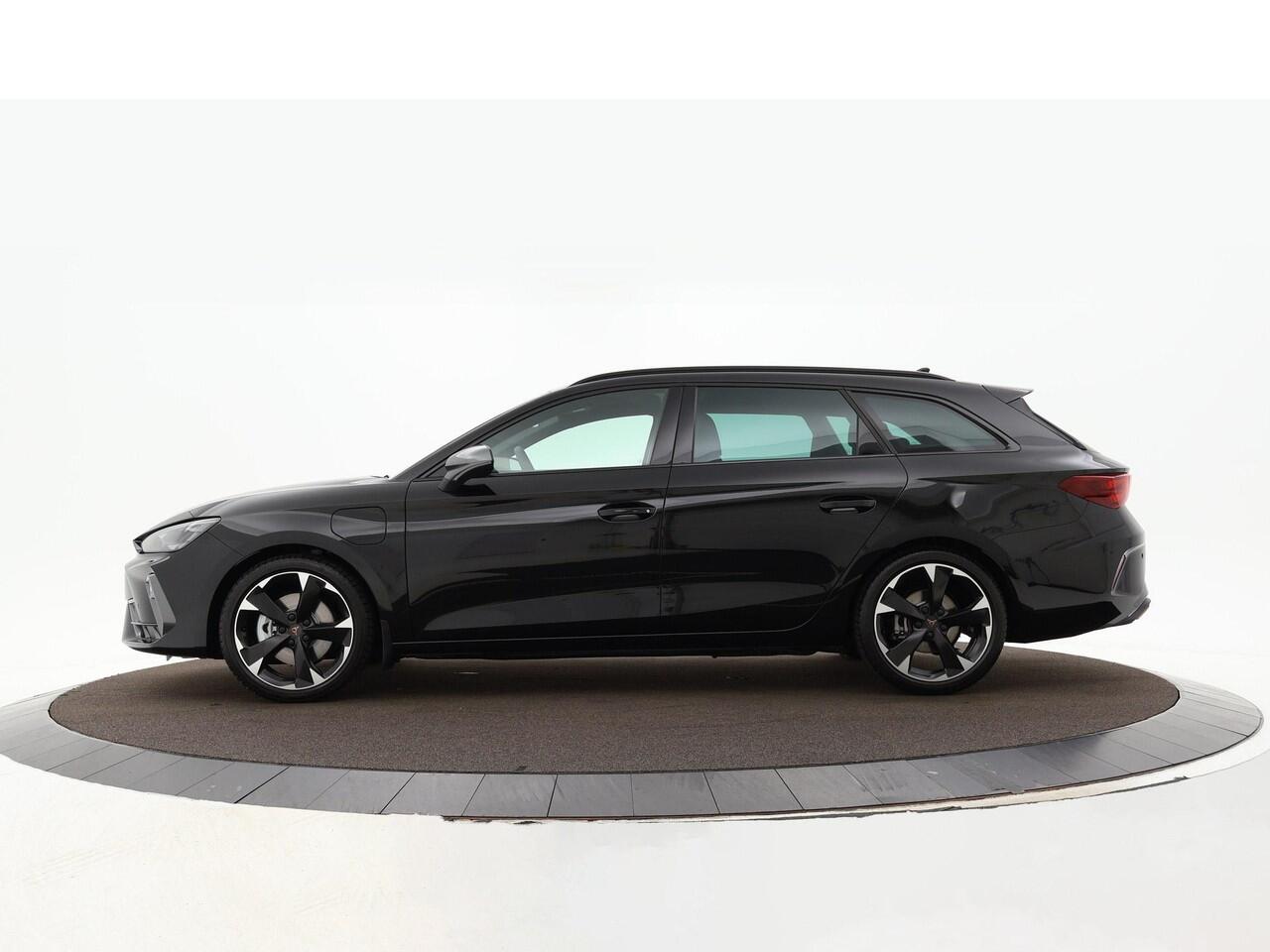Cupra Leon Sportstourer 1.5 e-Hybrid 204pk DSG · Camera · Apple/Android Car play · Elek. Trekhaak · Keyless · 18'' Inch · Garantie t/m 21-05-2028 of 100.000km