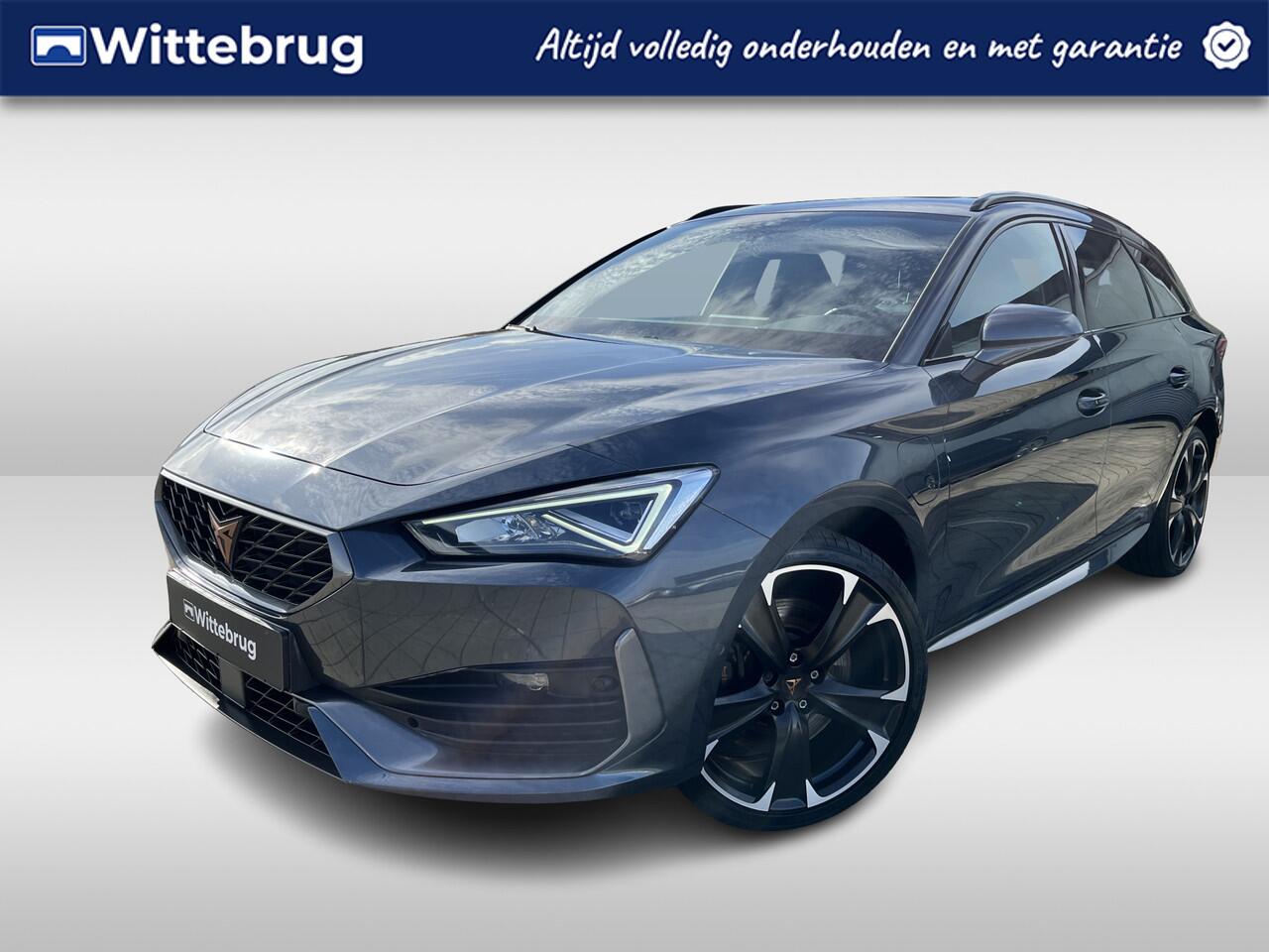 Cupra Leon Sportstourer 1.4 245pk e-Hybrid Black Edition DSG Automaat Supersport / Leder / Panoramadak / 19"LM Velgen / Memorystoel / Navigatie
