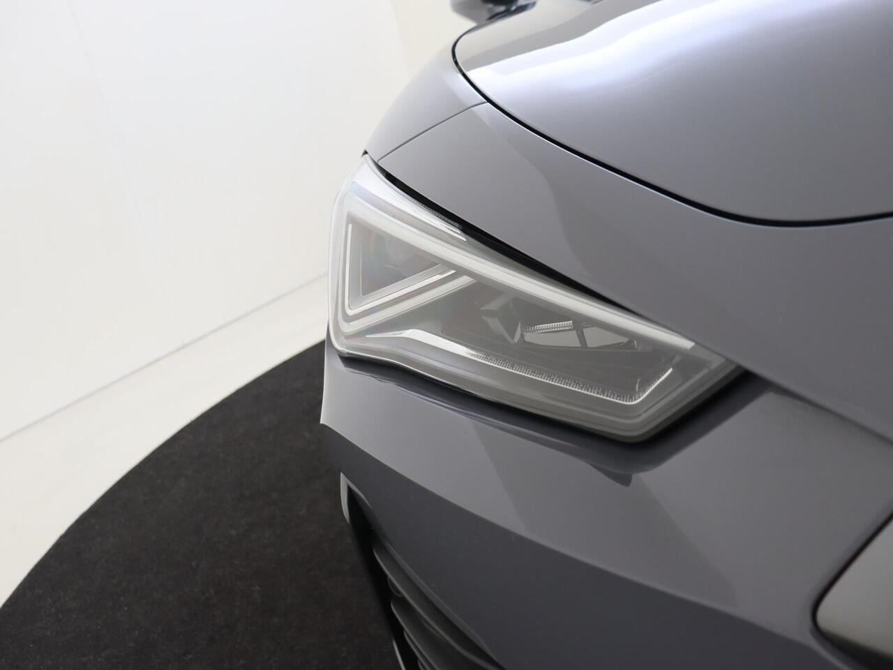 Cupra Leon Sportstourer 1.4 e-Hybrid VZ Performance | Adaptieve demping | Cupra mode | Parkeerassistent | Stoel- en stuurwielverwarming | Keyless | Achteruitrijcamera | Dodehoek detectie |