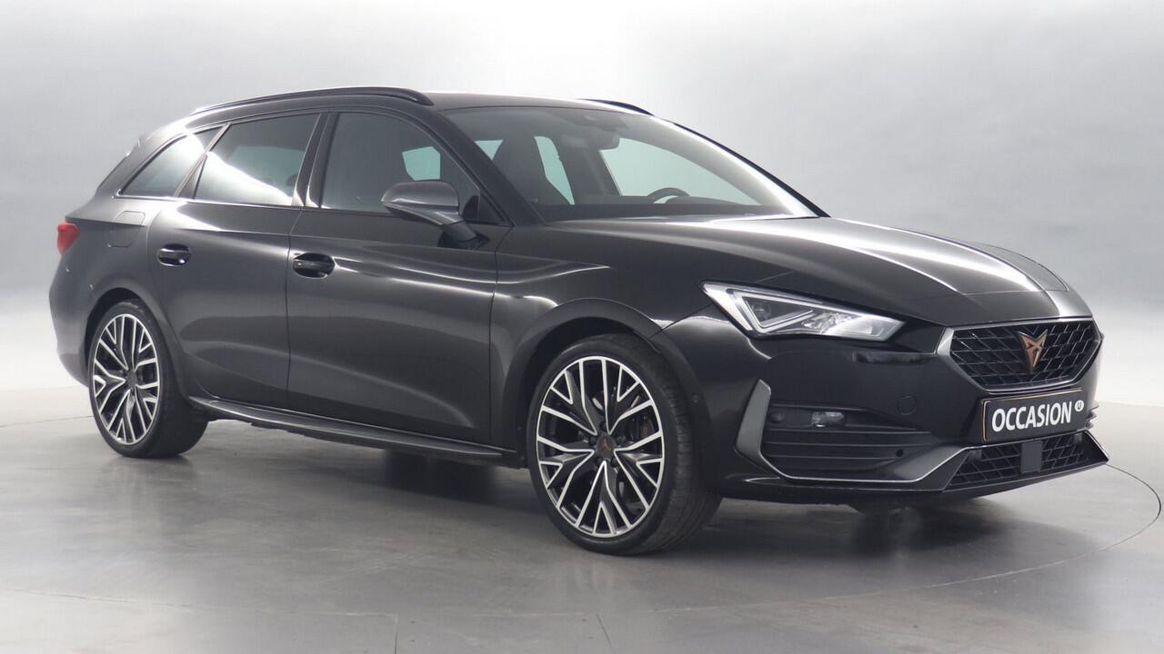 Cupra Leon Sportstourer 1.4 TSI eHybrid 245pk PHEV VZ Performance Limited / Panoramadak / Stoel+Stuurverwarming / Camera / Demonstratievoertuig