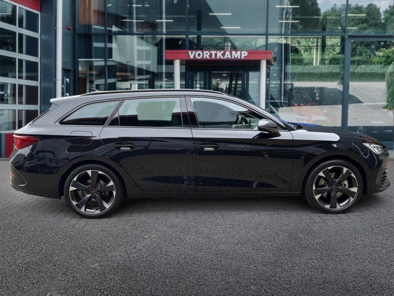 Cupra Leon Sportstourer 1.4 TSI DSG E-HYBRID CAMERA/NAVI/ACC/STOEL-STUURVERW