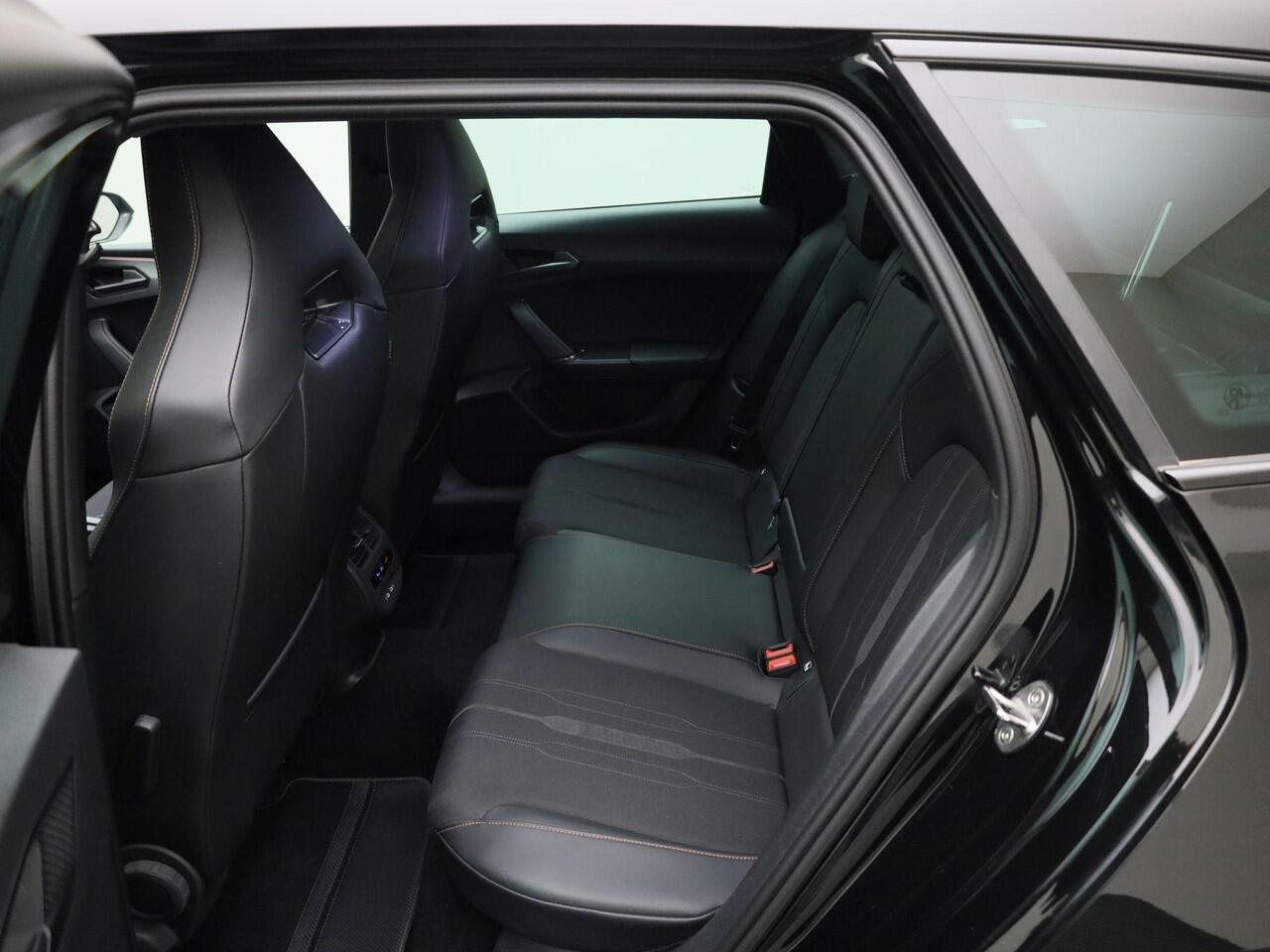 Cupra Leon Sportstourer 1.4e-Hybrid 180kW/245PK VZ DSG · Keyless · Navigatie · Camera + Parkeersensoren