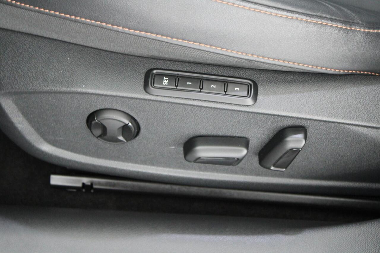 Cupra Leon Sportstourer 1.4 245pk e-Hybrid VZ Copper Edition Panoramadak Leder Camera Memory