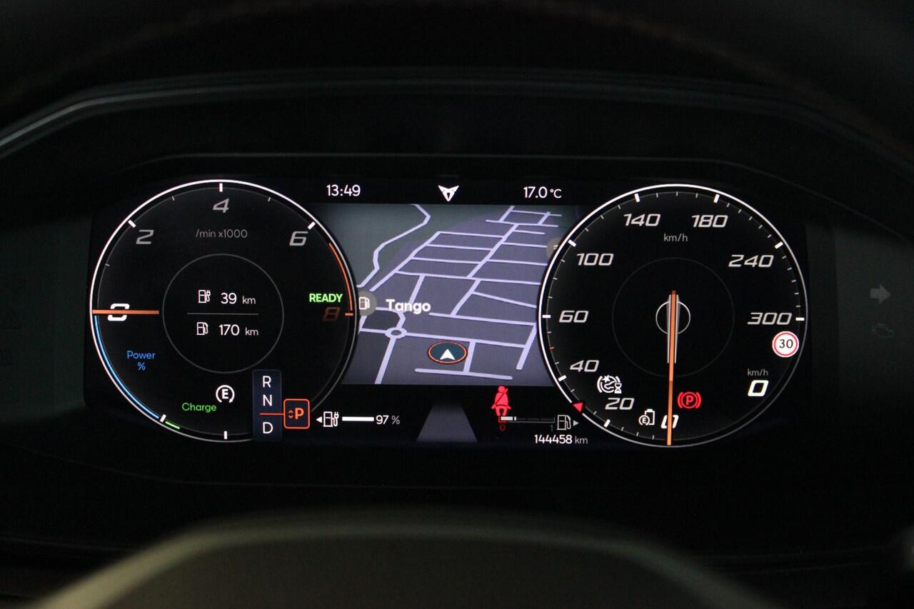 Cupra Leon Sportstourer 1.4 e-Hybrid 245 Plug-in | Camera | Memorystoel | Carplay | Keyless | Stoel/Stuurverw. | Navi | 19" LMV | PDC V+A