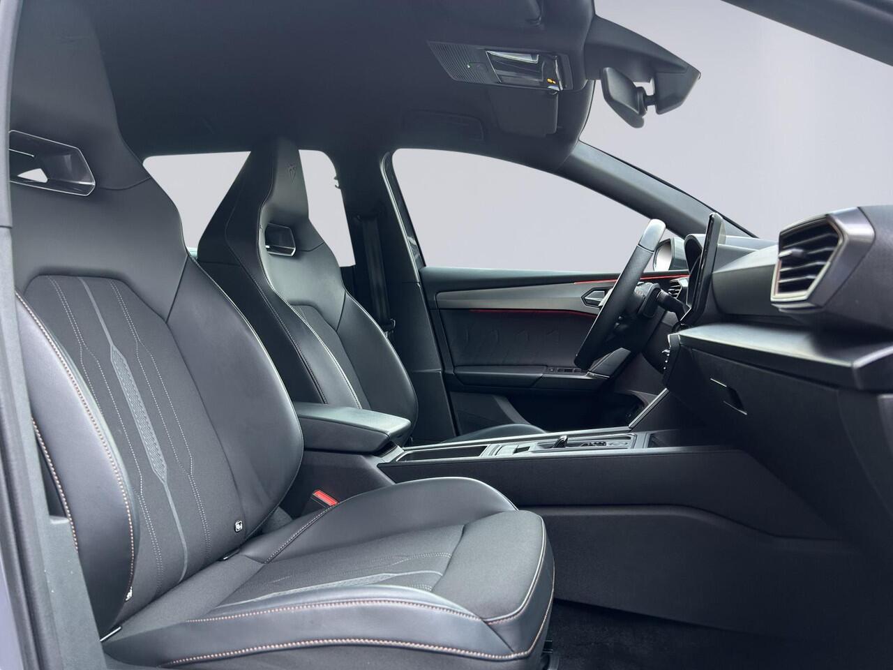 Cupra Leon Sportstourer 1.4 e-Hybrid VZ Performance /Apple & Android carplay/Achteruitrijcamera/Stoel- & stuurverwarming/Parkeer assist./19'' LMV/Cruise & clima contr./ (MET GARANTIE*)