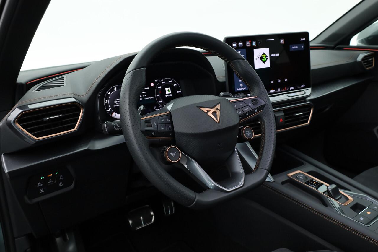 Cupra Leon Sportstourer 1.5 TSI e-Hybrid VZ 272pk | MAT Grijs | Pano | Sennheiser | Adapt. Cruise | Matrix LED | Camera | Keyless |