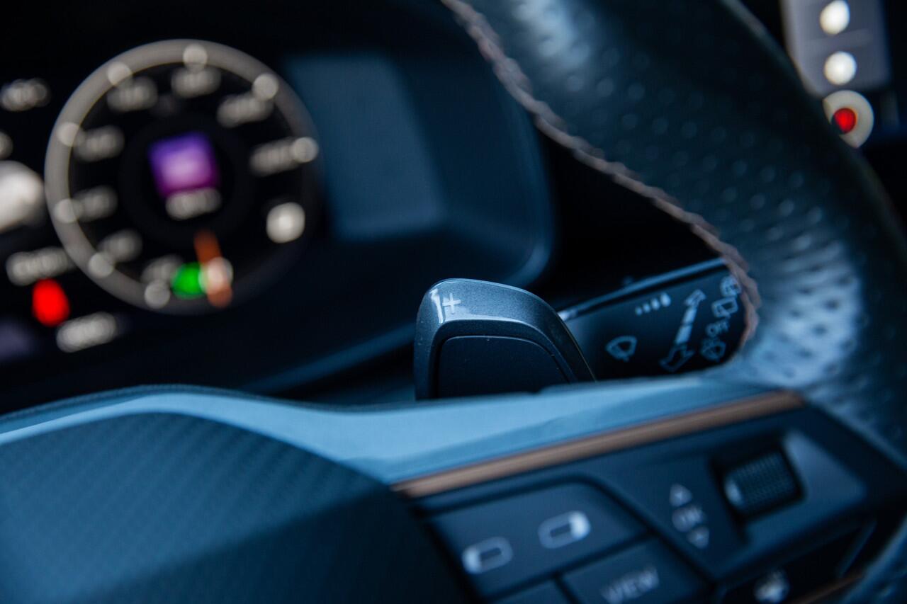 Cupra Leon Sportstourer 1.5 eTSI Business Edition | Trekhaak, Achteruitrijcamera, Apple Carplay/Android