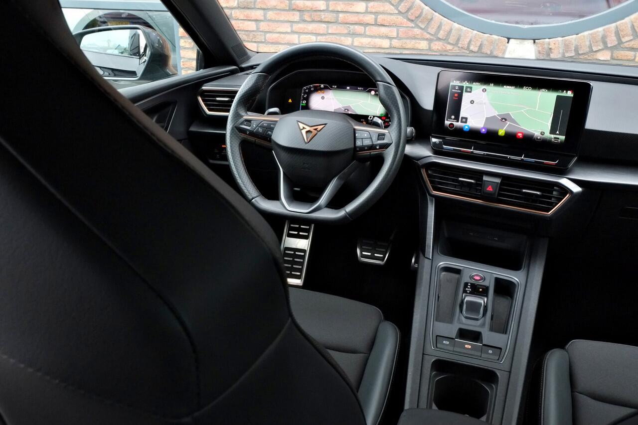 Cupra Leon Sportstourer 1.4 e-Hybrid Black Edition Achteruitrijcamera, Navigatie, Stoel- Stuur- Voorruitverwarming